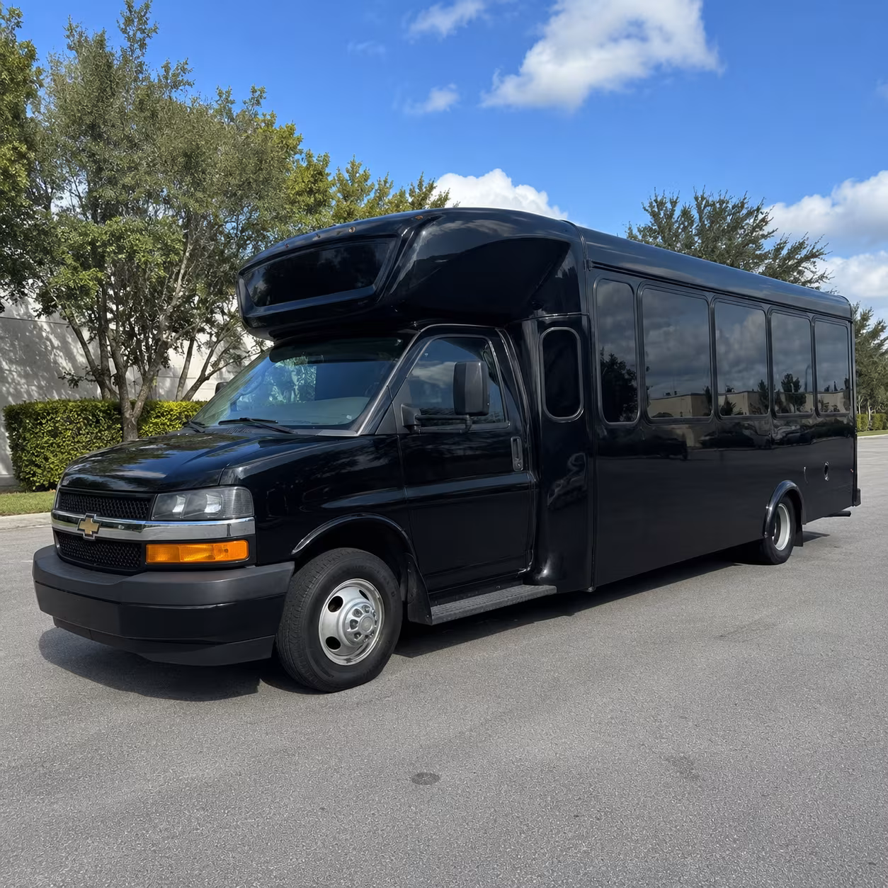 lincoln sporting event party bus rental