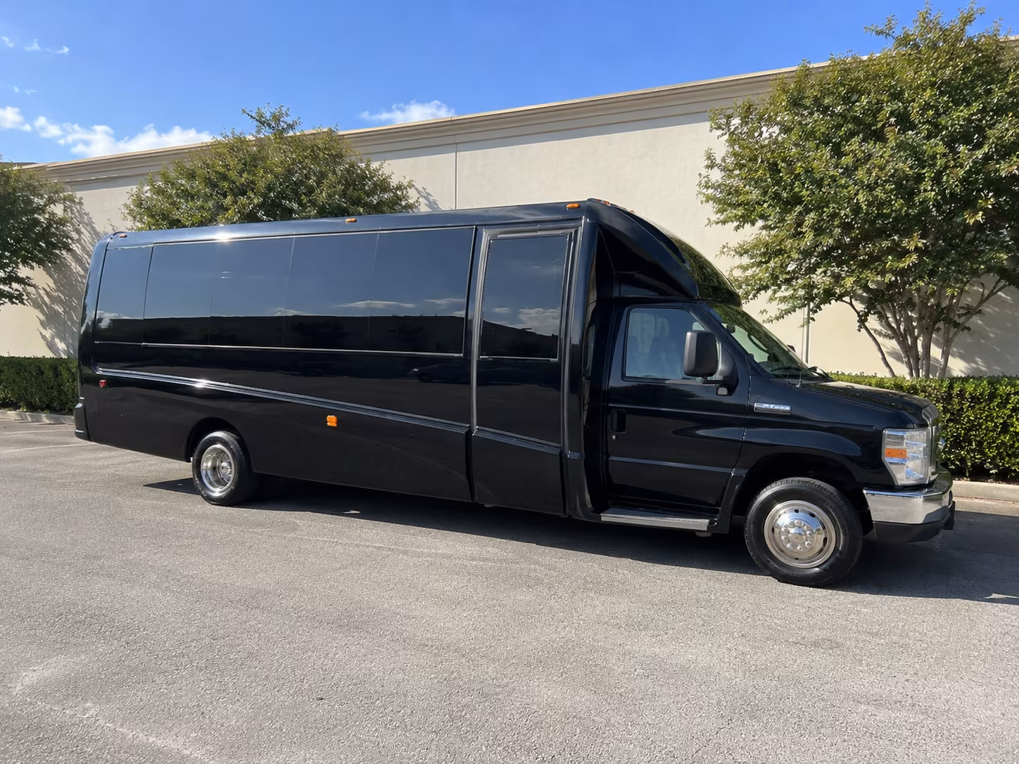 party buses and minibuses for every lincoln prom itinerary